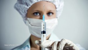Nurse-Face-Mask-Syringe-Vaccine